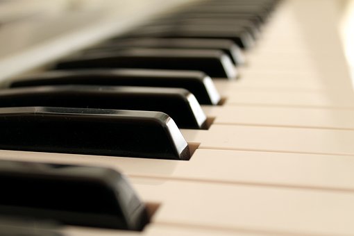piano-2171007__340